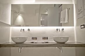 Alluvial Santorini Suites