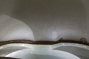 Alluvial Santorini Suites