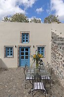 Alluvial Santorini Suites