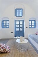 Alluvial Santorini Suites