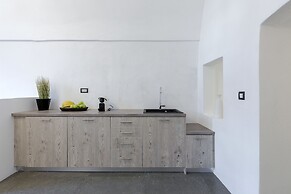 Alluvial Santorini Suites