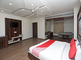 OYO 13835 Hotel Kanta Shrawan