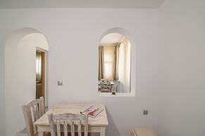 Villa George Santorini