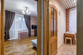 FlatHome24 on Yaroslavskiy 38