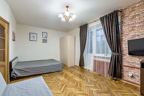 FlatHome24 on Yaroslavskiy 38