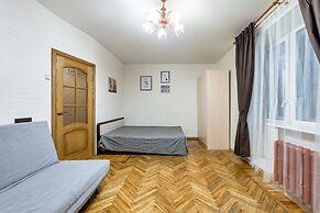 FlatHome24 on Yaroslavskiy 38