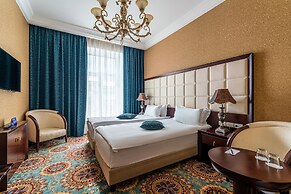 Nevskiy Eclectic by AKYAN