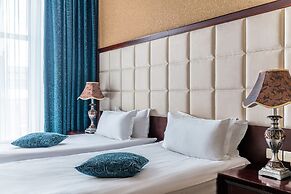 Nevskiy Eclectic by AKYAN