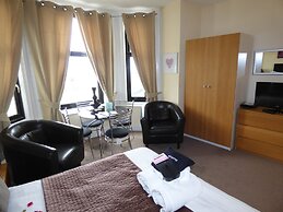 The Carlton Holiday Apartments