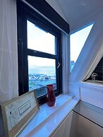 The Carlton Holiday Apartments