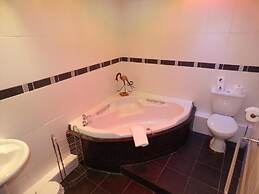 The Carlton Holiday Apartments