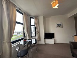 The Carlton Holiday Apartments