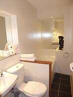 The Carlton Holiday Apartments