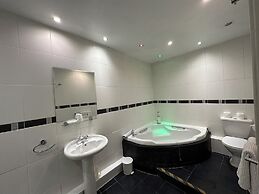 The Carlton Holiday Apartments