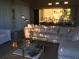 2 Bedroom Bungalow-Style Villa