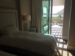 2 Bedroom Bungalow-Style Villa