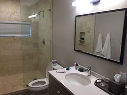2 Bedroom Bungalow-Style Villa