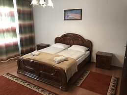 Lotusz Apartments
