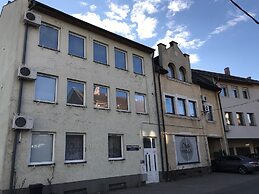 Lotusz Apartments