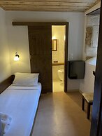 Captain Vasilis Hotel