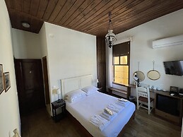 Captain Vasilis Hotel