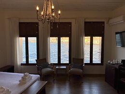 Captain Vasilis Hotel