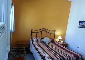 Hotel Casa Flores De Tikal