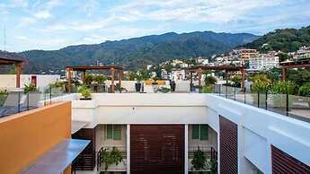 V399 - Casa Round Up