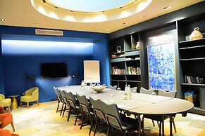 Staybridge Suites London Heathrow - Bath Road by IHG