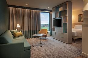 Staybridge Suites London Heathrow - Bath Road by IHG
