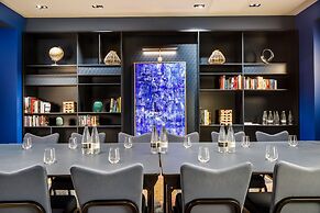 Staybridge Suites London Heathrow - Bath Road by IHG