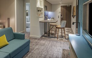 Staybridge Suites London Heathrow - Bath Road by IHG