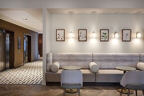 Staybridge Suites London Heathrow - Bath Road by IHG