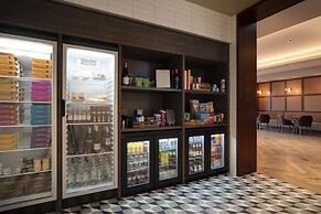 Staybridge Suites London Heathrow - Bath Road by IHG