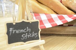 Staybridge Suites London Heathrow - Bath Road by IHG