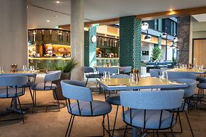 Holiday Inn London Heathrow - Bath Road by IHG