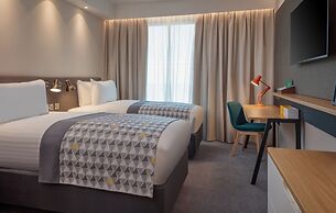 Holiday Inn London Heathrow - Bath Road by IHG