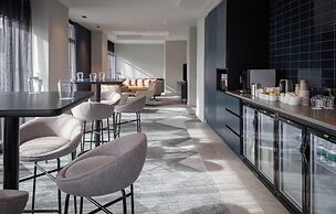 Holiday Inn London Heathrow - Bath Road by IHG