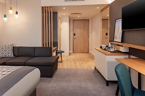 Holiday Inn London Heathrow - Bath Road by IHG