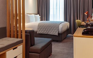 Holiday Inn London Heathrow - Bath Road by IHG