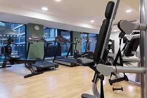 Holiday Inn London Heathrow - Bath Road by IHG