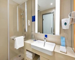 Holiday Inn Express Wuhan Optical Valley by IHG