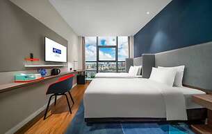 Holiday Inn Express Wuhan Optical Valley by IHG