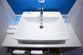 Holiday Inn Express Wuhan Optical Valley by IHG