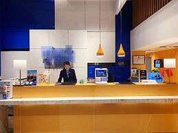 Holiday Inn Express Wuhan Optical Valley by IHG