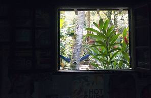 Mambembe Hostel - Ilha Grande