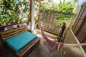 Mambembe Hostel - Ilha Grande