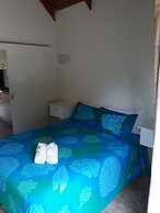 Dorothy's Muri Beach Bungalows