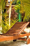 Dorothy's Muri Beach Bungalows