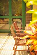 Dorothy's Muri Beach Bungalows